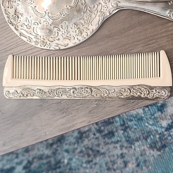 Vintage silver plated vanity set - Picture 4 of 6